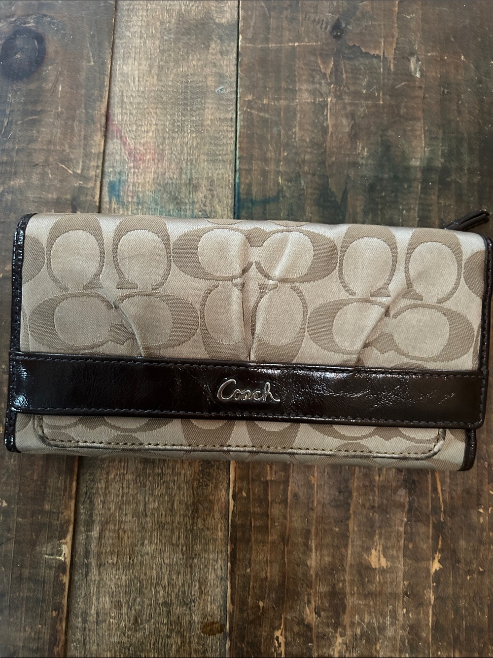 Coach Signature Canvas Trifold Wallet in Khaki and Dark Brown